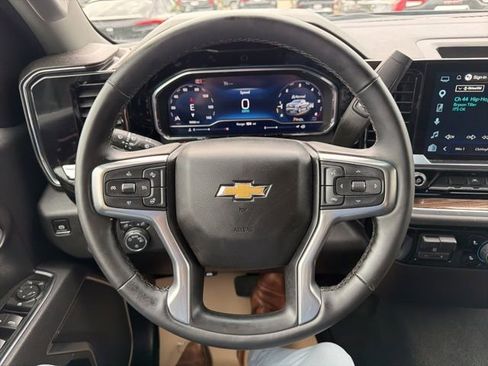 Used 2025 Chevrolet Silverado 1500 LT AWD/4WD image 26