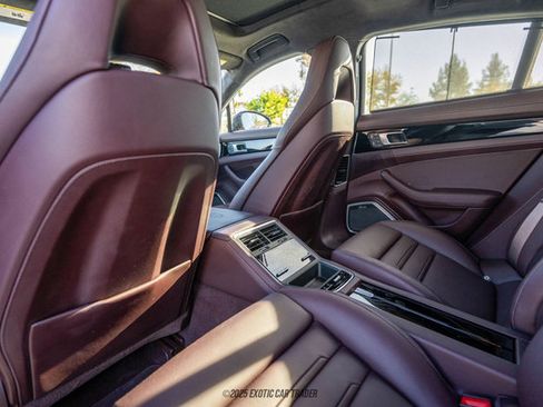 Used 2023 Porsche Panamera GTS image 35