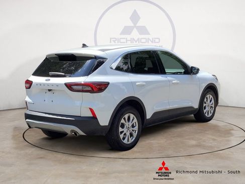 Used 2023 Ford Escape Active FWD image 3