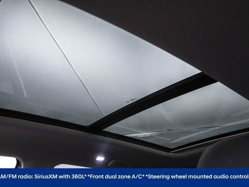 Used 2025 Volkswagen Atlas Peak Edition SE image 7