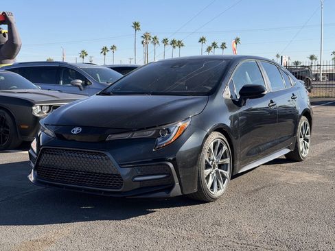 Used 2020 Toyota Corolla XSE image 1