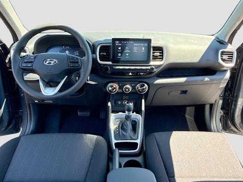 New 2026 Hyundai Venue SE FWD image 3