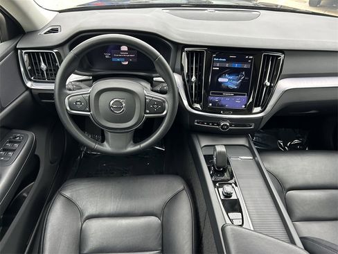 Used 2024 Volvo S60 B5 Core image 17