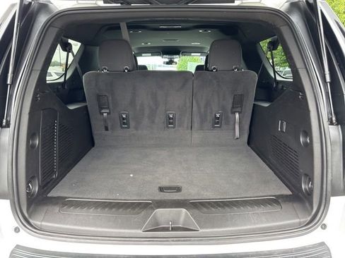 Used 2022 Chevrolet Suburban LS AWD/4WD image 37
