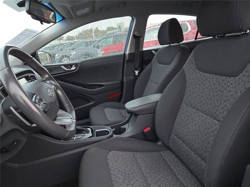 Used 2019 Hyundai Ioniq Plug-In Hybrid image 20