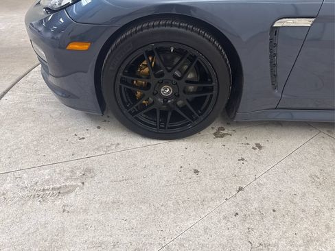 Used 2012 Porsche Panamera 4 image 19