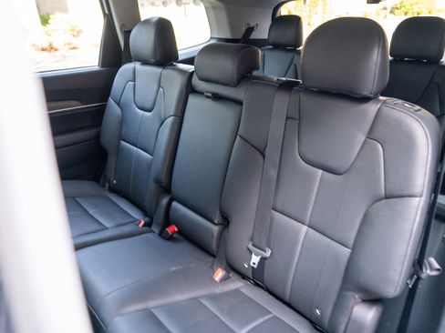 Used 2022 Kia Telluride EX w/ Towing Package image 23