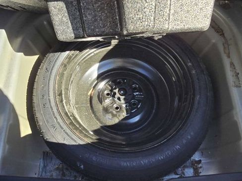 Used 2012 Toyota Camry XLE w/ Leather Pkg FWD image 37