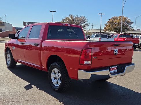 Used 2022 RAM 1500 Classic SLT image 3