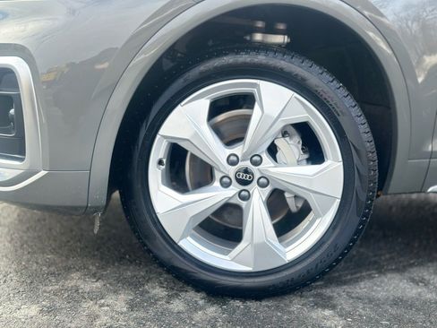 Used 2025 Audi Q5 2.0T Premium Plus w/ Premium Plus Package image 4