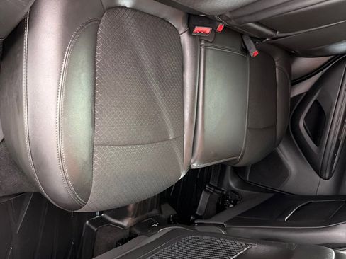 Used 2021 Buick Encore Preferred w/ Safety Package image 23