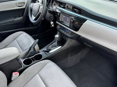 Used 2014 Toyota Corolla LE image 31