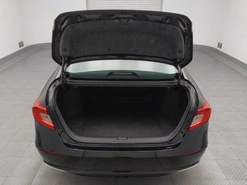 Used 2020 Honda Accord EX image 29