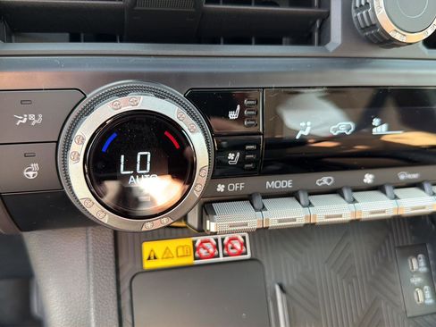 New 2026 Toyota 4Runner Limited AWD/4WD image 27