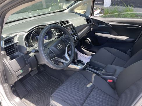 Used 2019 Honda Fit LX image 9