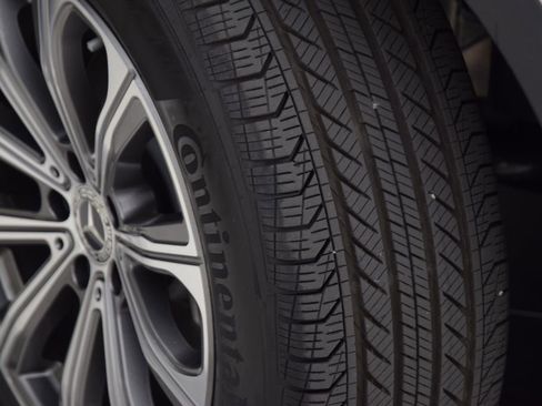 Certified 2026 Mercedes-Benz GLC 300 image 28