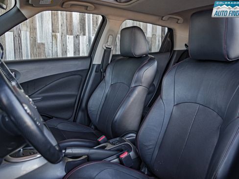 Used 2013 Nissan Juke SL image 12