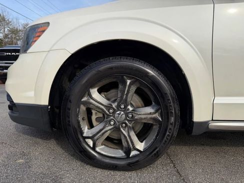 Used 2015 Dodge Journey Crossroad w/ Flexible Seating Group image 10