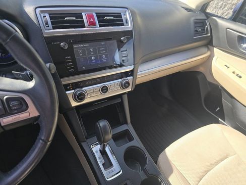 Used 2017 Subaru Outback 2.5i Premium image 27