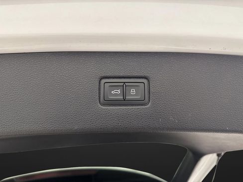 Used 2022 Audi Q7 3.0T Prestige w/ Prestige Package image 17