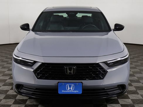 Used 2023 Honda Accord Sport image 11