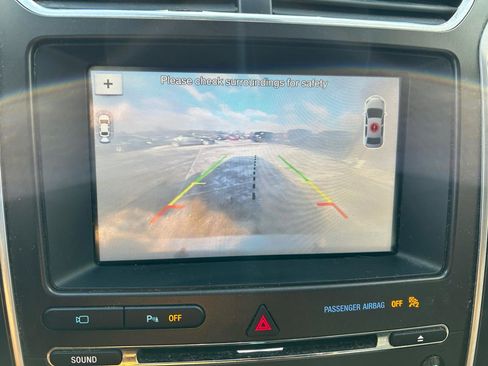 Used 2017 Ford Explorer Limited image 23