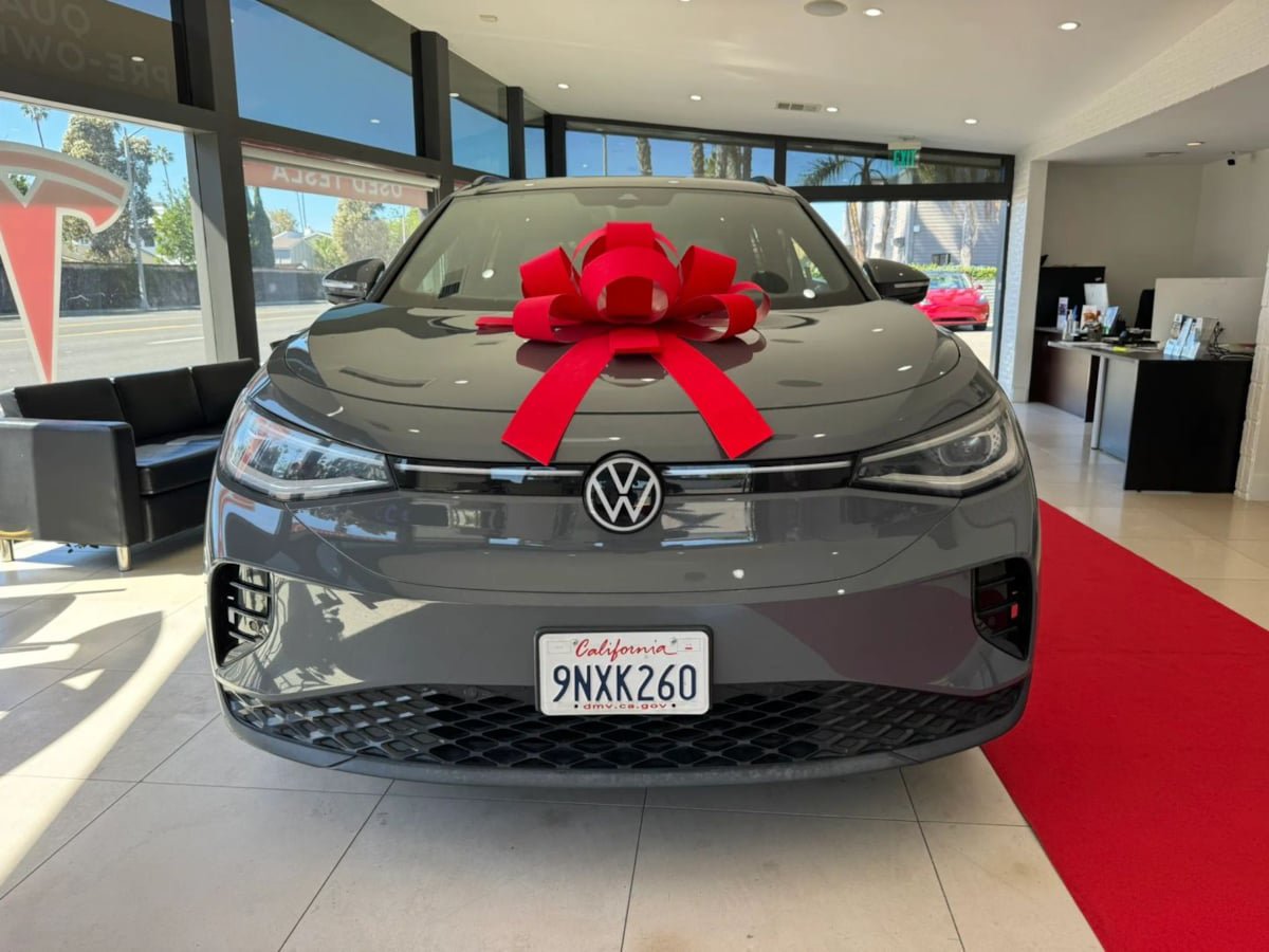 Used 2024 Volkswagen ID.4 S RWD image 2