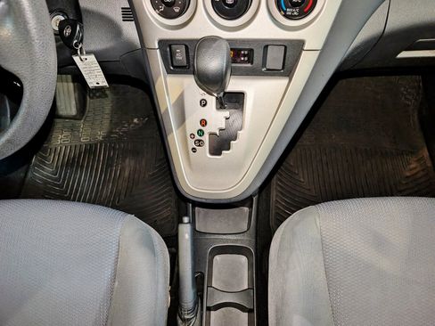 Used 2009 Toyota Matrix S image 35