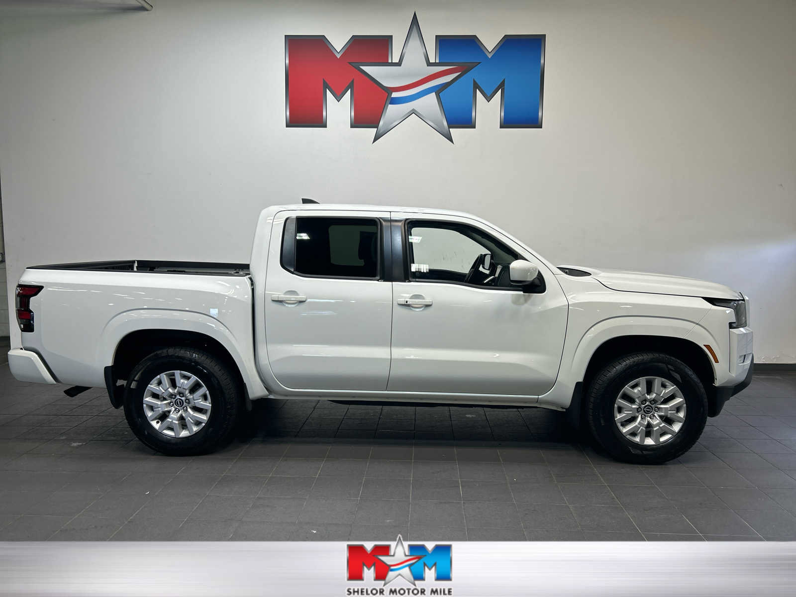 Used 2023 Nissan Frontier SV w/ SV Convenience Package AWD/4WD image 1