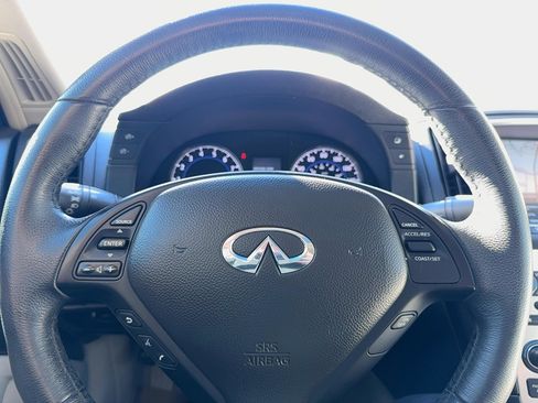 Used 2014 INFINITI Q60 Journey w/ Premium Package image 17