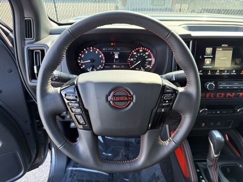 Certified 2025 Nissan Frontier Pro-X image 13