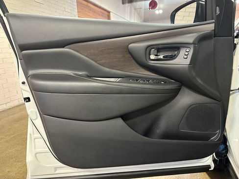 Used 2020 Nissan Murano Platinum w/ Cargo Package AWD/4WD image 26