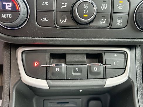 Used 2022 GMC Terrain SLT w/ Elevation Edition AWD/4WD image 19