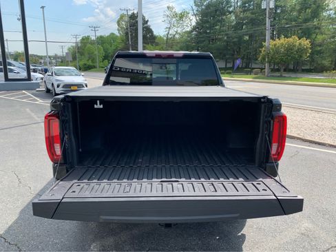 Used 2024 GMC Sierra 1500 Denali AWD/4WD image 5
