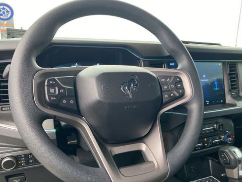 Used 2025 Ford Bronco 2-Door w/ Sasquatch Package image 8