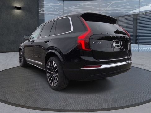 Used 2026 Volvo XC90 B6 Plus w/ Protection Package Premier AWD/4WD image 3