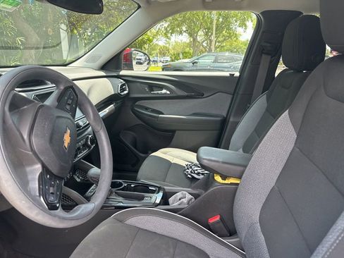 Used 2023 Chevrolet TrailBlazer LT w/ Convenience Package FWD image 4