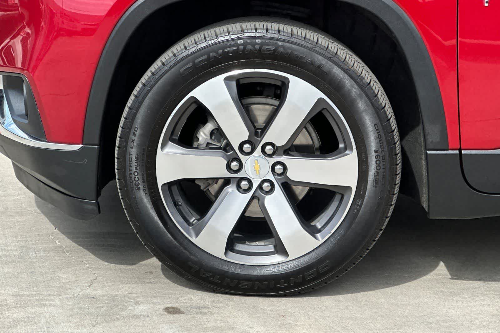 Used 2021 Chevrolet Traverse LT w/ LT Premium Package AWD/4WD image 65