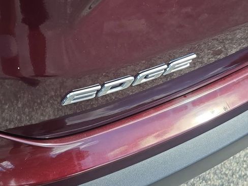 Used 2019 Ford Edge SEL w/ Equipment Group 201A image 5