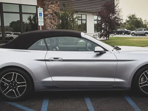 Used 2020 Ford Mustang Premium RWD image 8