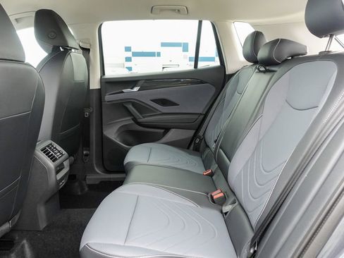 New 2026 Volkswagen Tiguan SE image 23