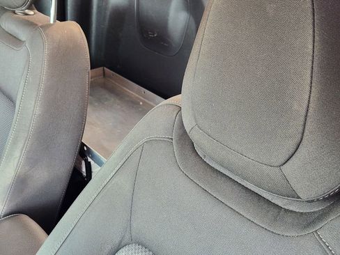 Used 2022 Chevrolet Colorado LT w/ Fleet Safety Package image 16