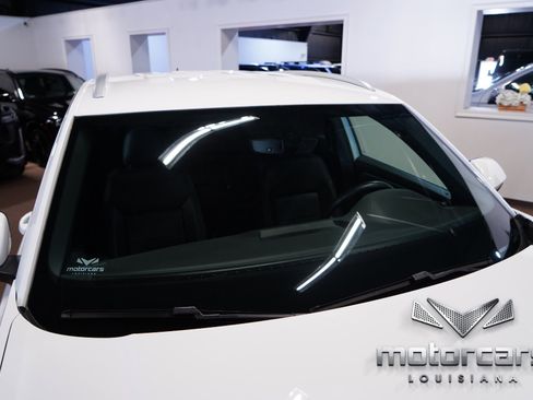 Used 2021 Volkswagen Atlas Cross Sport SE w/ 20" Black Wheels Package image 14