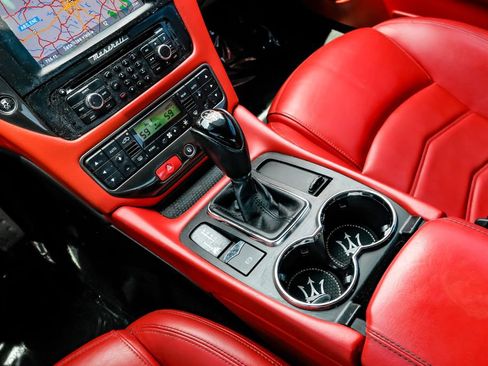 Used 2017 Maserati GranTurismo MC RWD image 21