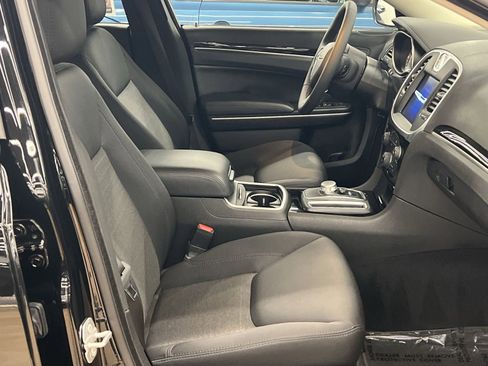 Used 2023 Chrysler 300 Touring image 24