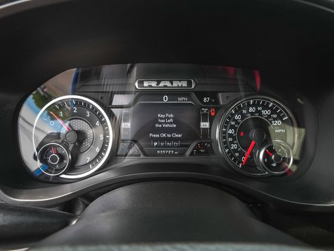 Used 2023 RAM 1500 Big Horn AWD/4WD image 21