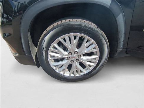 Used 2024 GMC Acadia Elevation image 26