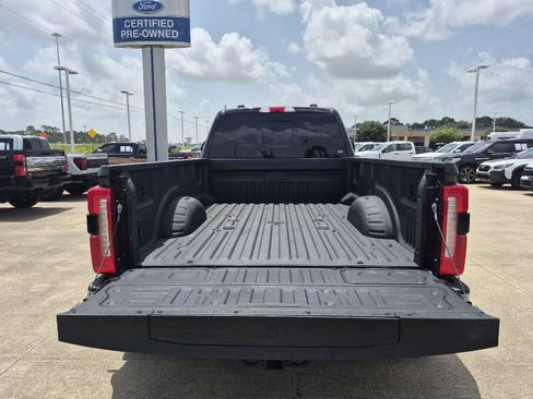Used 2024 Ford F450 Lariat w/ Lariat Ultimate Package AWD/4WD image 15