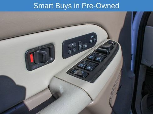 Used 2003 Chevrolet Suburban 2500 LT w/ LT Preferred Equipment Group image 19