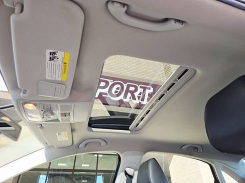 Used 2014 Volkswagen Passat 1.8T SEL Premium image 10